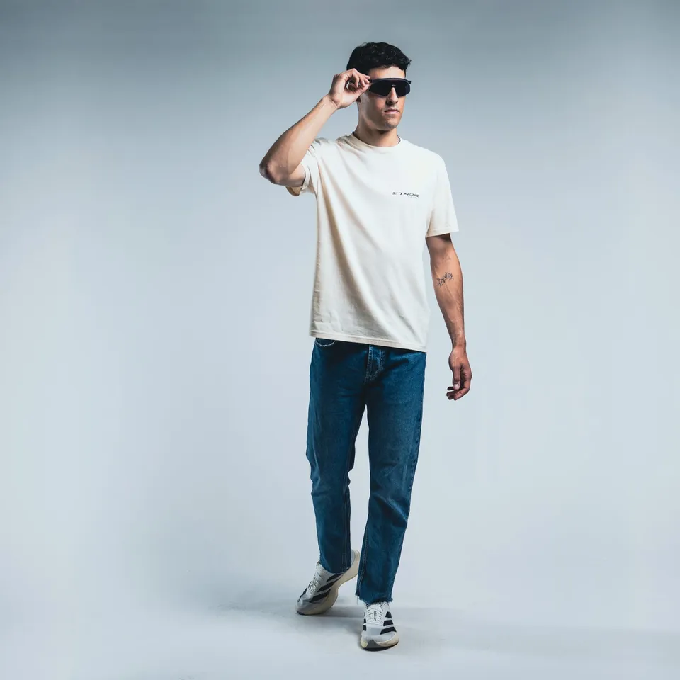 thok-t-crew-t-shirt-unisexe-off-white-logo-poitrine-coton-bio image 1