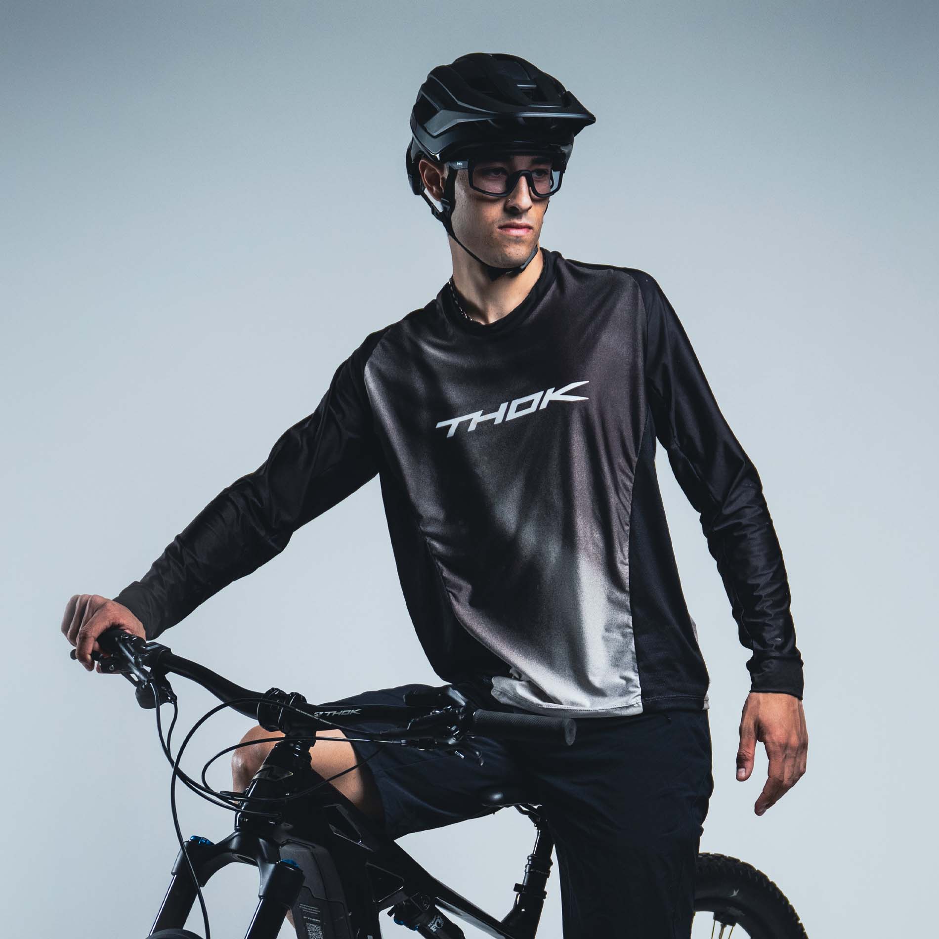 thok-team-black-maillot-vtt-manches-longues image 3