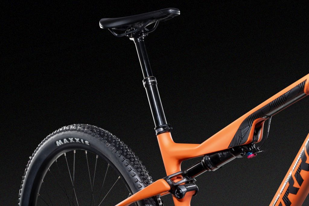 lapierre-xrm-6-9-vtt-marathon-carbone-120mm image 5