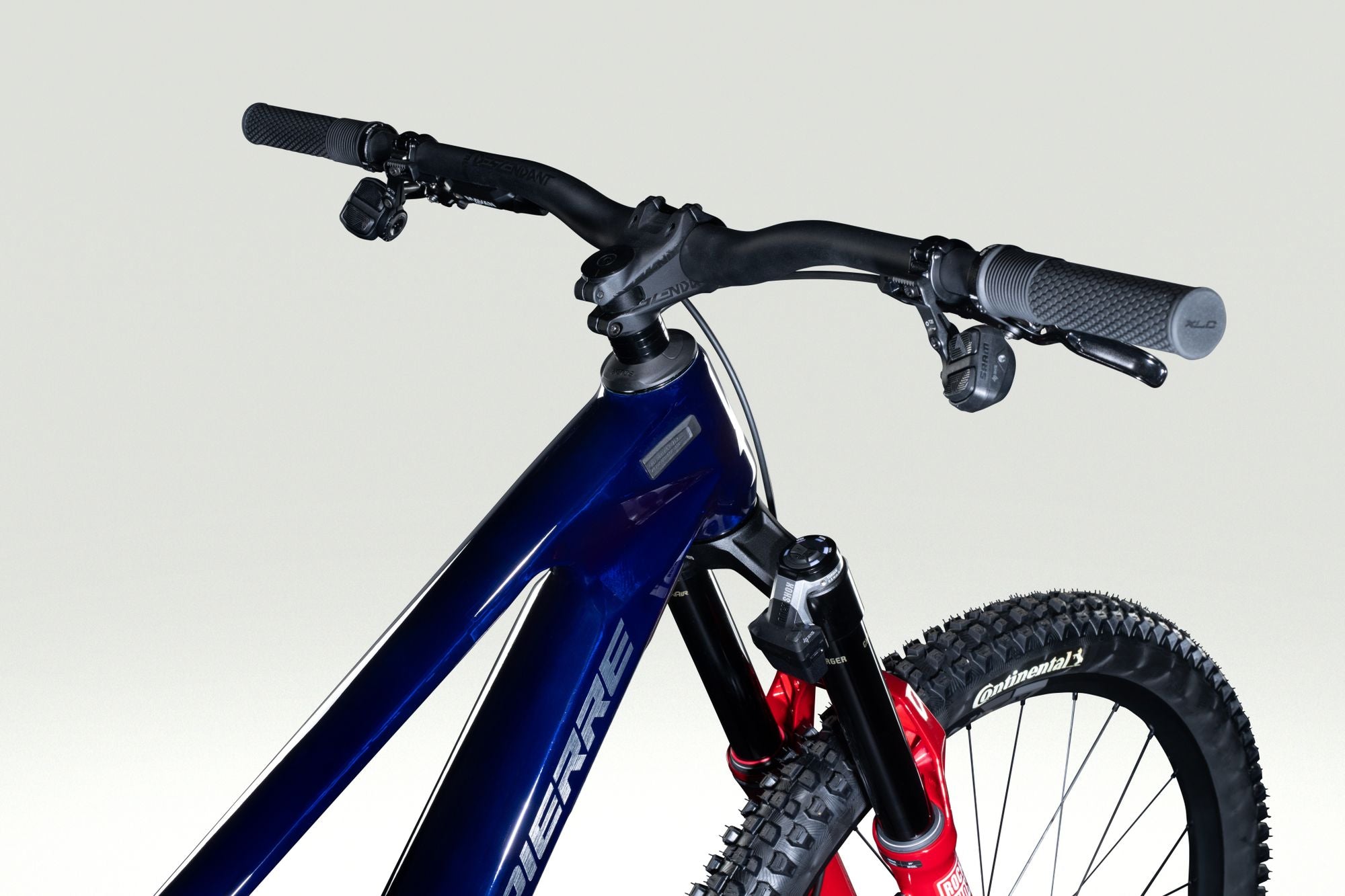 lapierre-spicy-cf-team-vtt-enduro-carbone-170-mm-29-pouces image 4