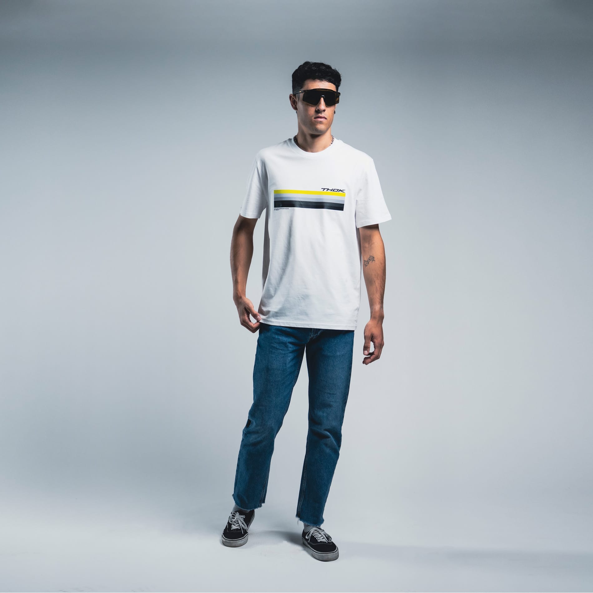 thok-gradient-t-shirt-unisexe-blanc-bande-graphique-coton-bio image 1
