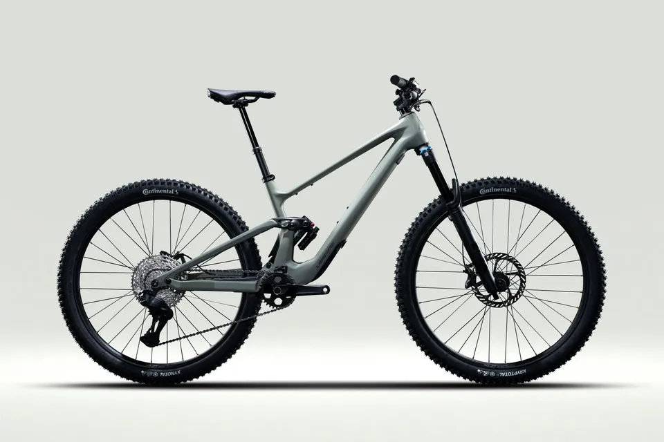 lapierre-zesty-cf-7-9-vtt-all-mountain-carbone-aventure image 1