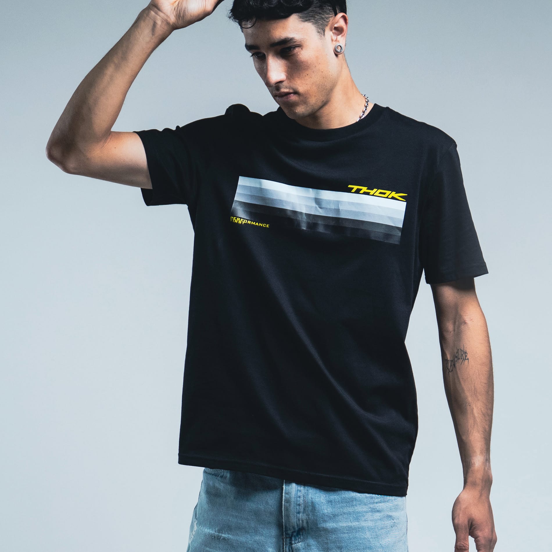 thok-gradient-t-shirt-unisexe-noir-bande-graphique-coton-bio image 2