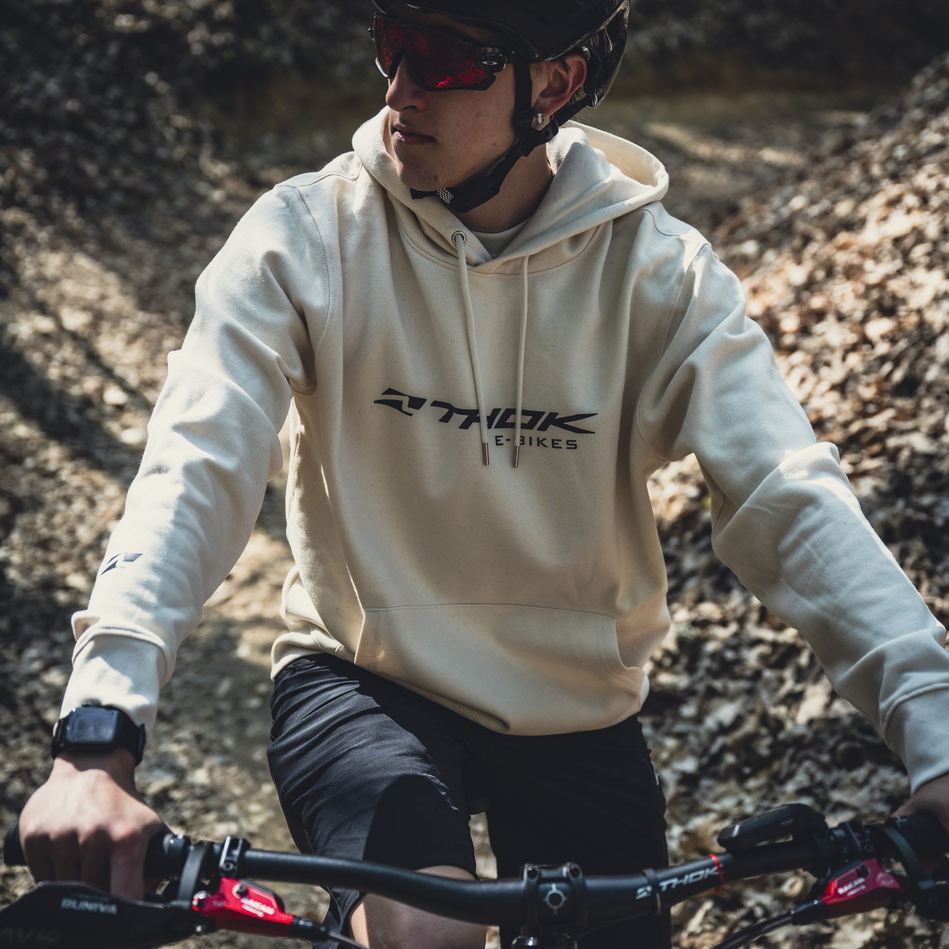 thok-h-crew-natural-culture-sweat-capuche-off-white image 4