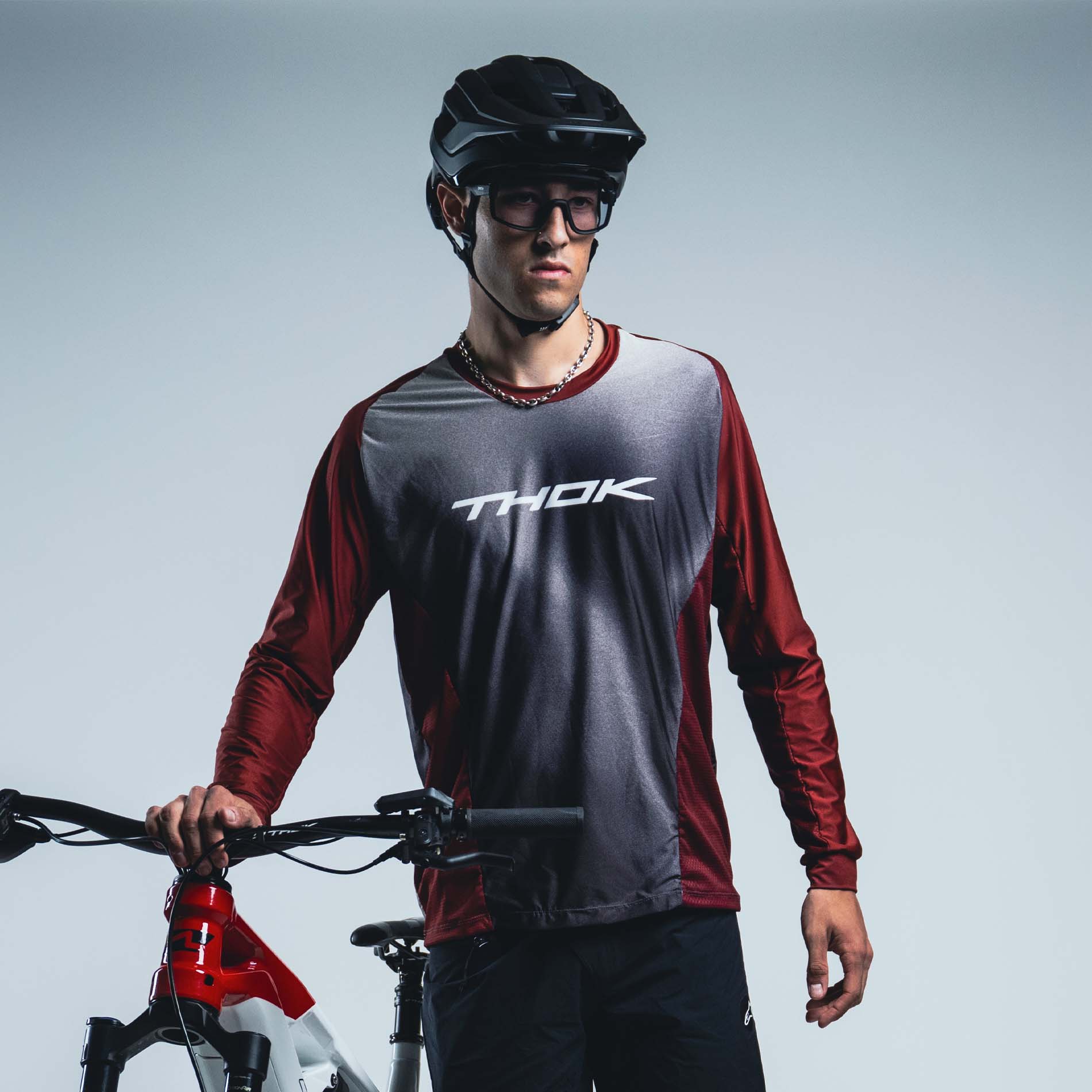 thok-team-red-maillot-manches-longues-race-115-gsm-made-in-italy image 3