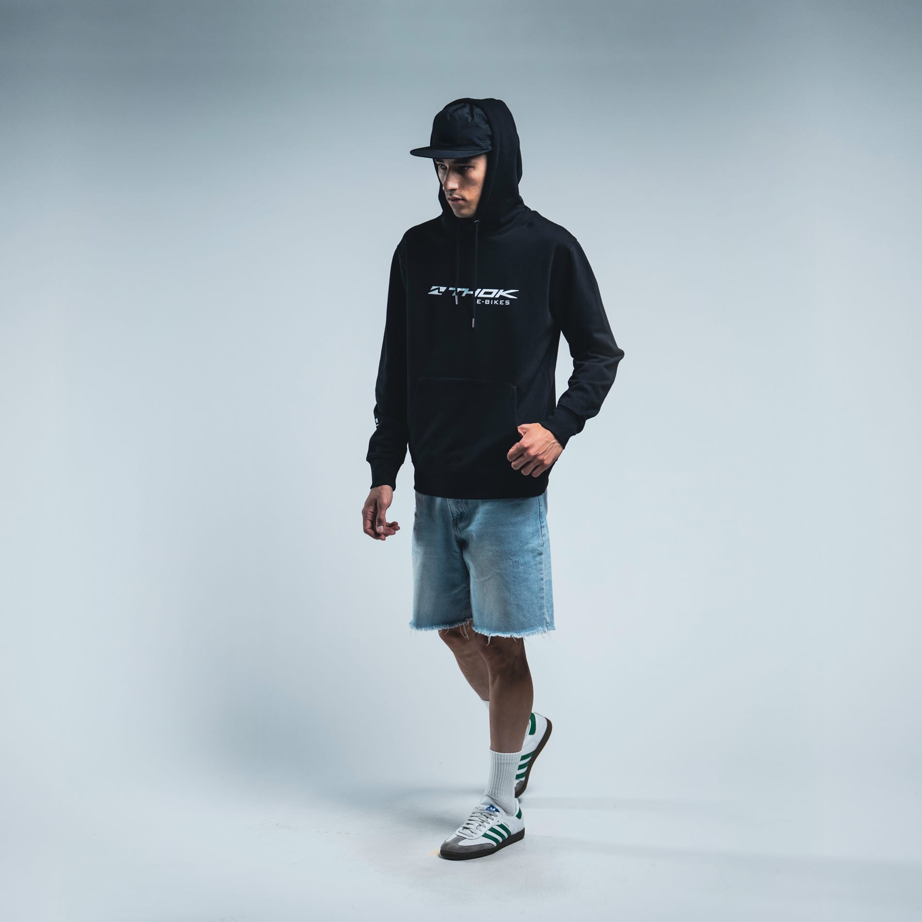 thok-h-crew-black-sweat-capuche-unisexe image 1
